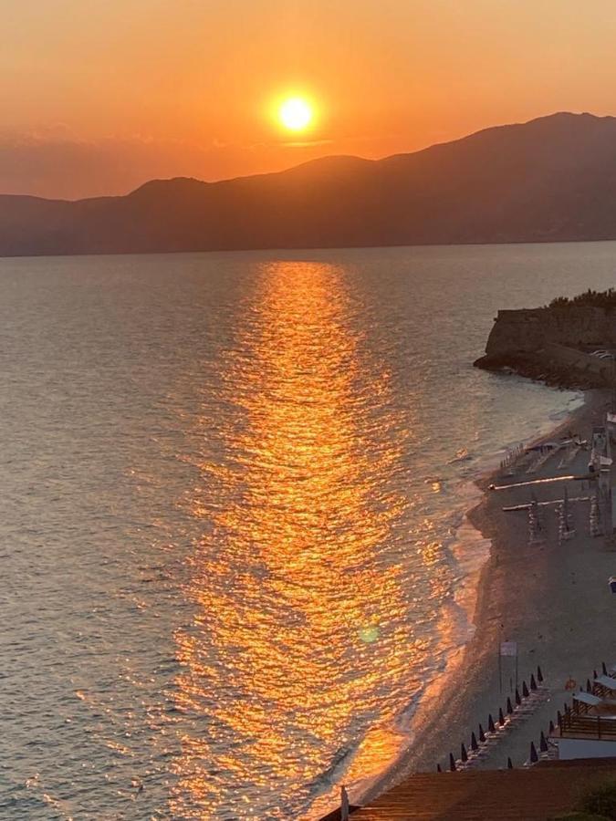 Appartamenti La Terrazza Sulle Ghiaie - Goelba Портоферрайо Экстерьер фото